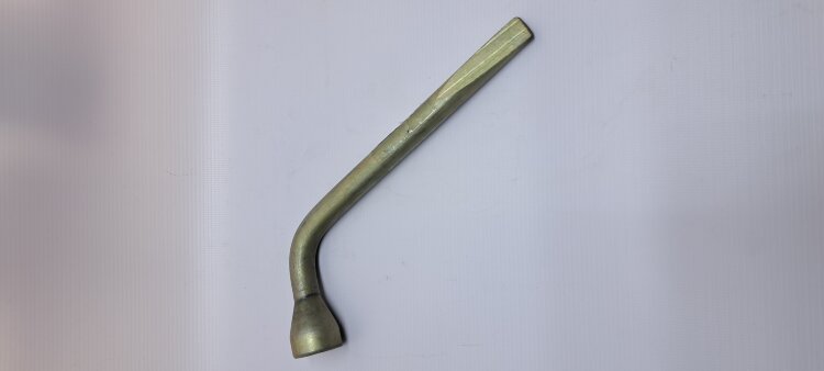 115697. Баллонный ключ 19 мм короткий, с лопаткой